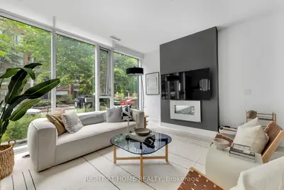 32 Davenport Road Th 101, Toronto, On M5r 1h3