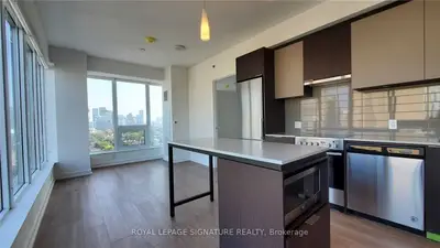 203 College Street 1108, Toronto C01, On M5t 1p9