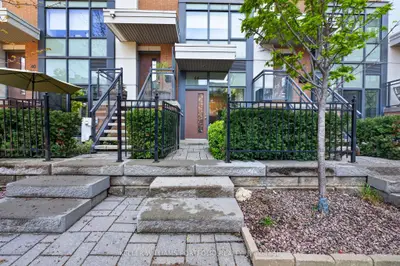64 Cole Street, Toronto, On M5a 0a8