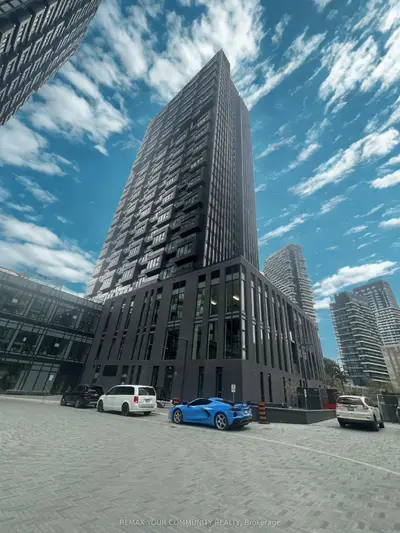 1 Quarrington Lane 3002, Toronto, On M3c 0s4