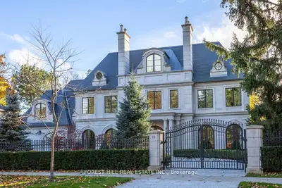15 Tudor Gate, Toronto, On M2l 1n3