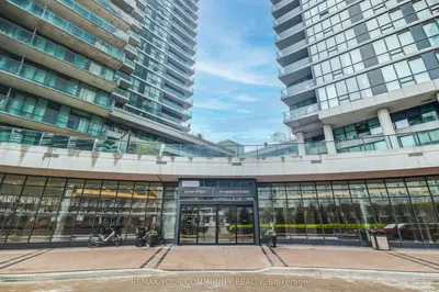 33 Bay Street 508, Toronto C01, On M5j 2z3
