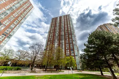 5 Concorde Place 510, Toronto, On M3c 3m8