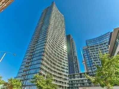 25 Capreol Court 1909, Toronto C01, On M5v 3z7