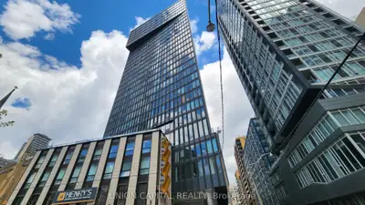 60 Shuter Street 1201, Toronto C08, On M5b 0b7