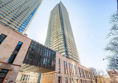 65 St Mary Street 702, Toronto C01, On M5s 0a6