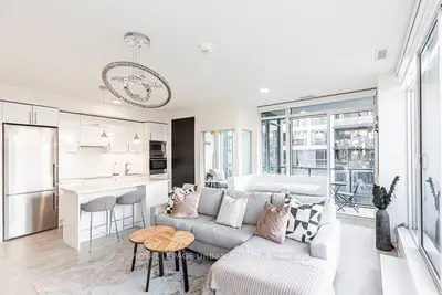 576 Front Street W 1514, Toronto C01, On M5v 1c1