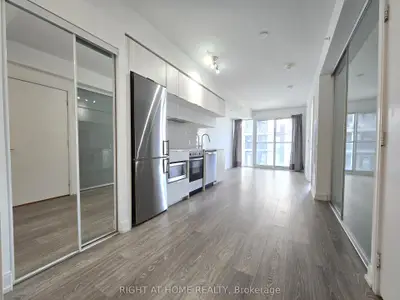 181 Dundas Street E 3802, Toronto C08, On M5a 4r6