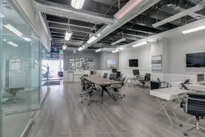 501 Queen Street W 200, Toronto, On M5v 2b4