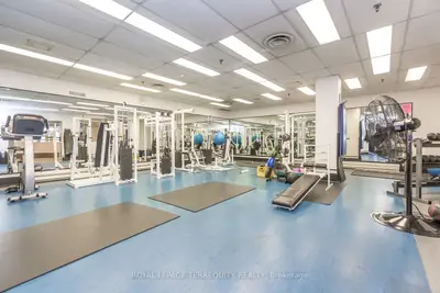 711 Bay Street 919, Toronto C01, On M5g 2j8