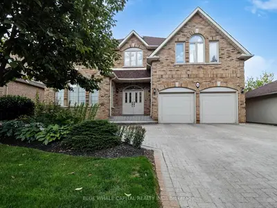 14 Cadmus Road, Toronto, On M2m 2m5
