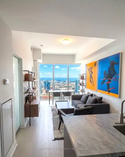 8 The Esplanade Avenue 5606, Toronto C08, On M5e 0a6