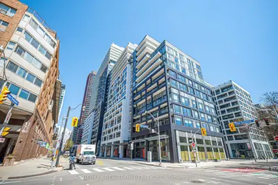 121 Lower Sherbourne Street 1742, Toronto C08, On M5a 0w8