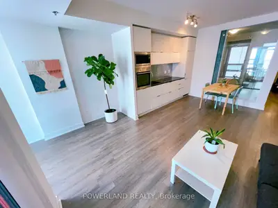 318 Richmond Street W 1411, Toronto C01, On M5v 1x2