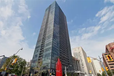 110 Charles Street E 2903, Toronto C08, On M4y 1t5