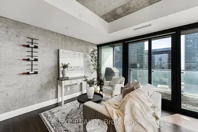 224 King Street W 2906, Toronto C01, On M5h 0a6