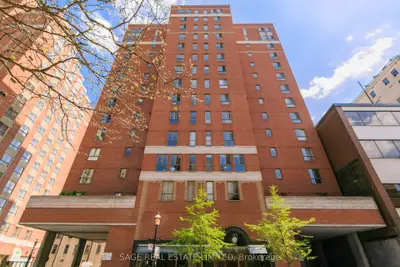 95 Lombard Street 305, Toronto C08, On M5c 2v3