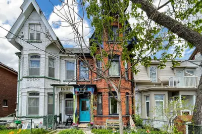 58 Nassau Street, Toronto C01, On M5t 1m2