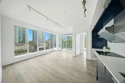 28 Avondale Avenue 502, Toronto C14, On M2n 0k2