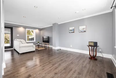 112 Bevdale Road, Toronto, On M2r 1l7