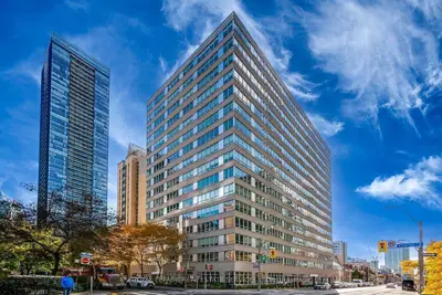 71 Charles Street E 401, Toronto C08, On M4y 2t3