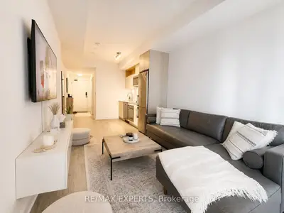 Condo Apartment in Toronto