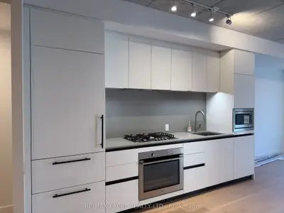 1720 Bayview Avenue 218, Toronto C10, On M4g 0e5