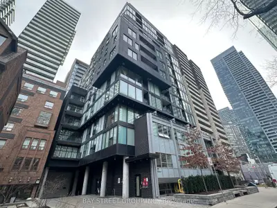 17 Dundonald Street 1703, Toronto C08, On M4y 0e4