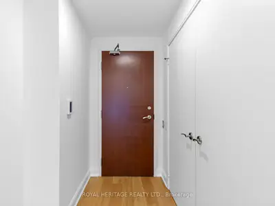 2181 Yonge Street 2305, Toronto C10, On M4s 3h7