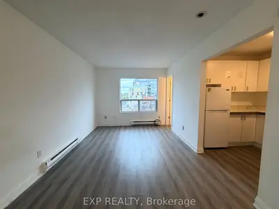 102 Greensides Avenue 14, Toronto C02, On M6c 1b9