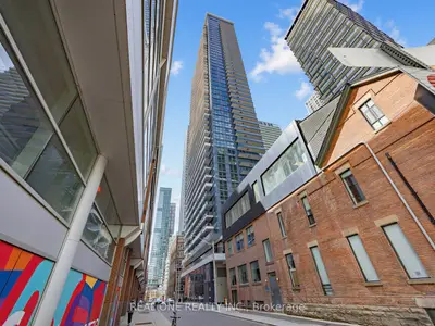 38 Widmer Street 3501, Toronto C01, On M5v 0p7