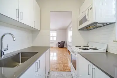 1291 Bayview Avenue N 102, Toronto C11, On M4g 2z9