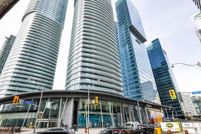 14 York Street 3806, Toronto C01, On M5j 2z2