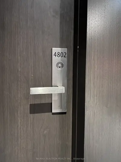 1 Yorkville Avenue 4802, Toronto C02, On M4w 1l1