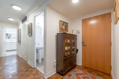 35 Church Street 706, Toronto, On M5e 1t3