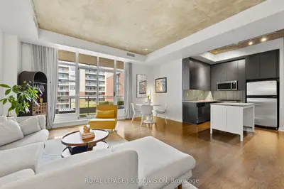 19 Brant Street 508, Toronto C01, On M5v 2l2