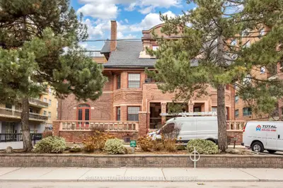212 St George Street 203, Toronto C02, On M5r 2n5