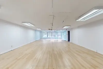 388 Parliament Street Upper, Toronto C08, On M5a 2z7
