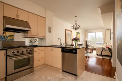 99 Avenue Road 506, Toronto C02, On M5r 2g5