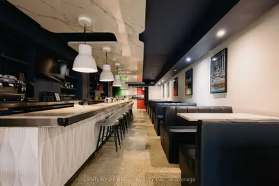 656 College Street, Toronto C01, On M6g 1b8