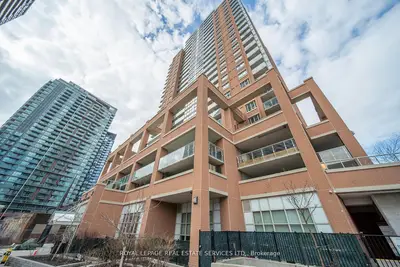 125 Western Battery Road 502, Toronto C01, On M6k 3r8