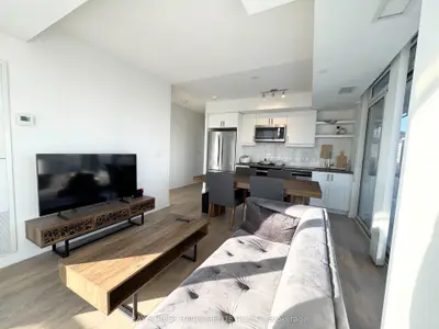 50 Wellesley Street E 908, Toronto C08, On M4y 0c8