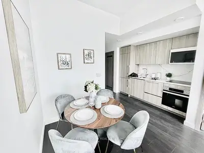 38 Widmer Street 5105, Toronto C01, On M5v 0p7