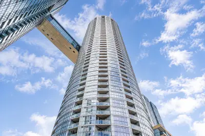 21 Iceboat Terrace 4815, Toronto C01, On M5v 4a9