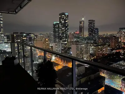 50 Wellesley Street E 2904, Toronto C08, On M4y 0c8
