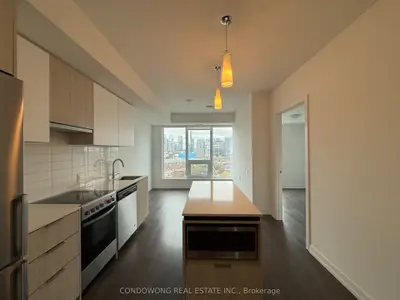 203 College Street 1401, Toronto C01, On M5t 0c8