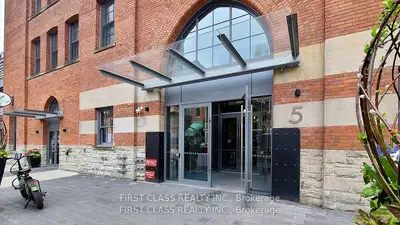 5 St Joseph Street 412, Toronto C01, On M4y 1j6