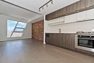 138 St Helens Avenue Ph1, Toronto C01, On M6h 0b8