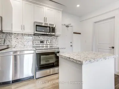 228 Oakwood Avenue 2, Toronto C03, On M6e 2v4