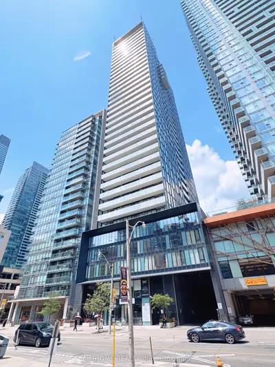 28 Wellesley Street E 3405, Toronto C08, On M4y 0c4